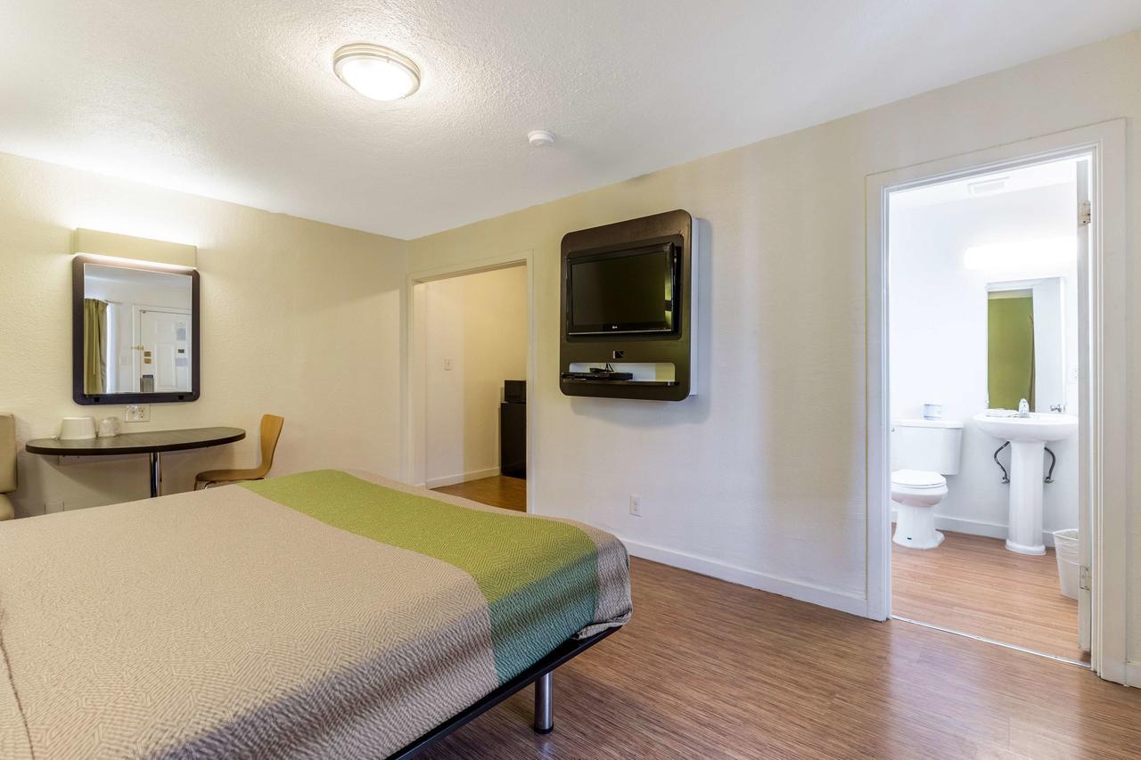 Motel 6 San Rafael Eksteriør bilde