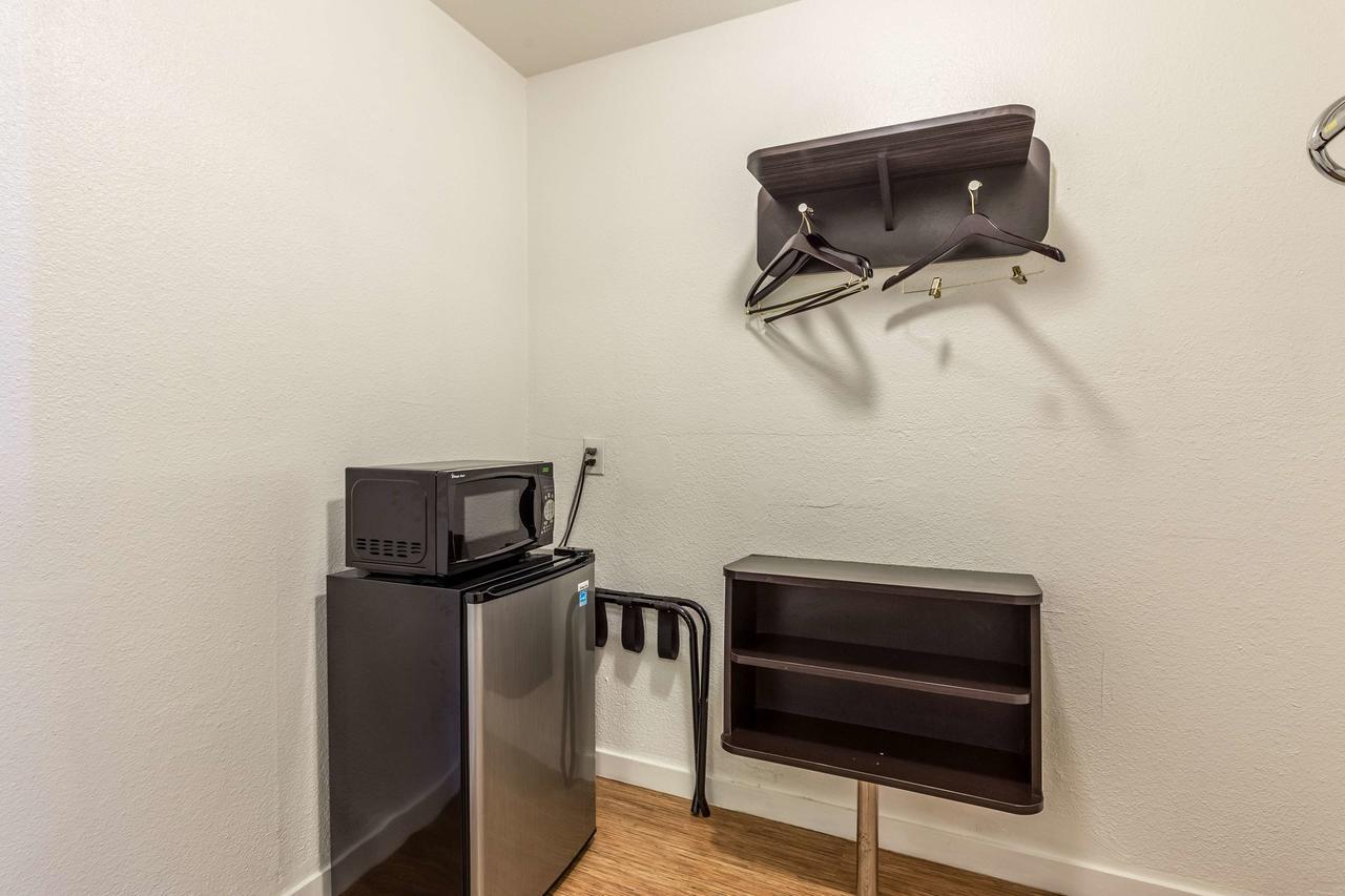 Motel 6 San Rafael Eksteriør bilde